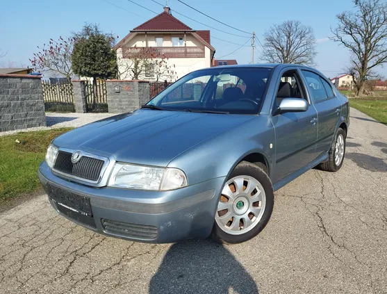 mazowieckie Skoda Octavia cena 8800 przebieg: 189000, rok produkcji 2002 z Zwoleń